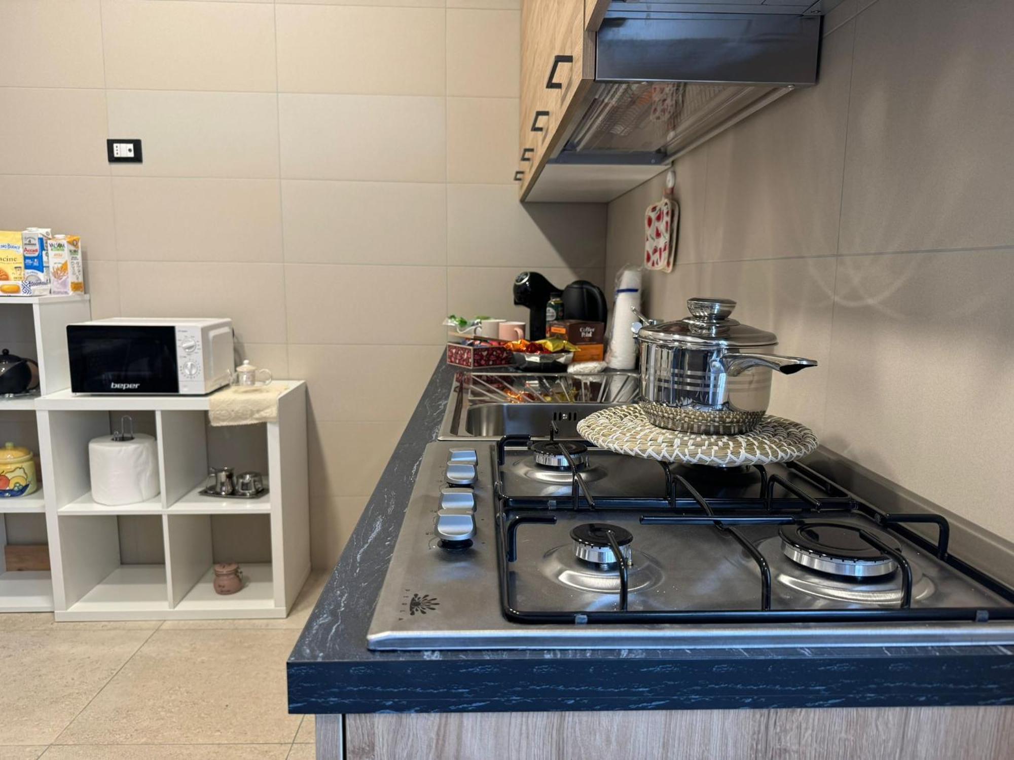 Casa Vacanze La Perla Rara Taranto Exteriör bild