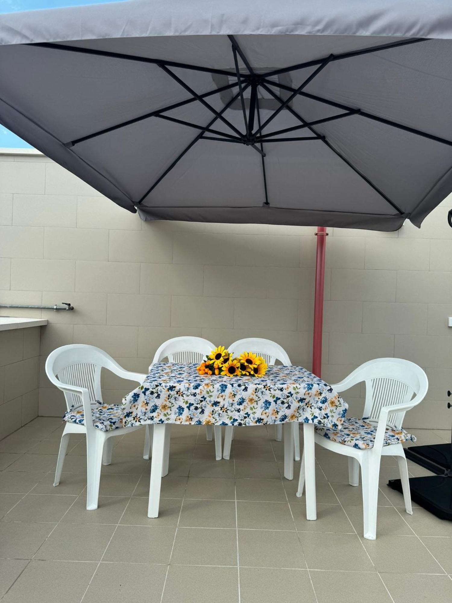 Casa Vacanze La Perla Rara Taranto Exteriör bild