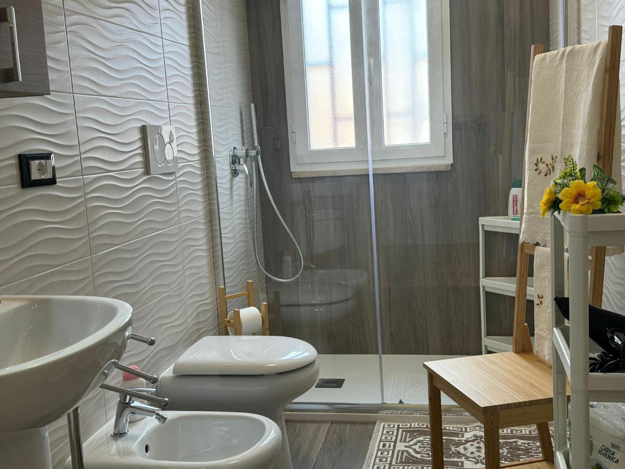 Casa Vacanze La Perla Rara Taranto Exteriör bild